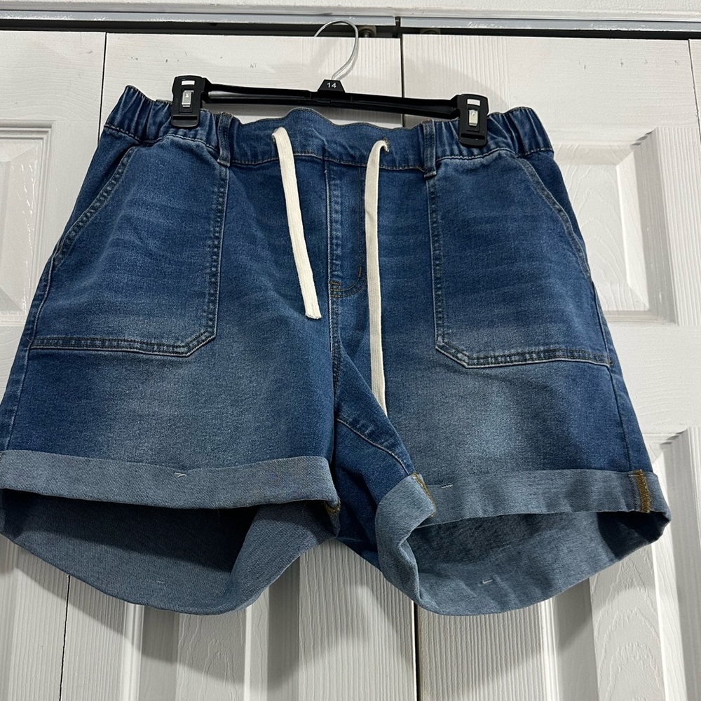 Casual Denim Shorts with Drawstring